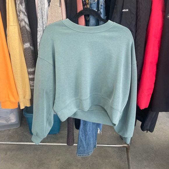Lululemon Perfectly Oversized Cropped Crew *Softstreme* in Tidewater Teal - Picture 3 of 8